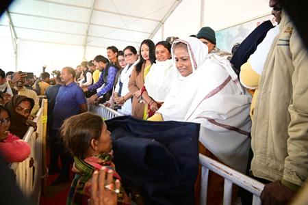 कोरमा प्रेतशिला मैदान में भव्य जनता अभिनंदन समारोह सह कंबल वितरण कार्यक्रम आयोजित, 25 हजार से अधिक लोगों की सहभागिता